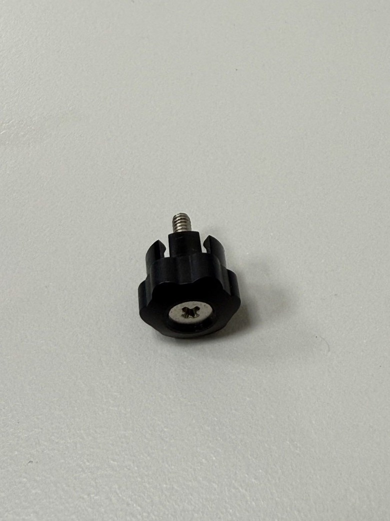 求救：請教這個特殊規格電路板螺絲哪裡買🙏
