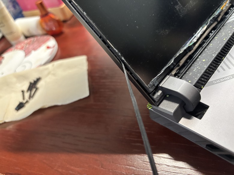 ROG SCAR 筆電摔地上了 DIY升級更換Mini-Led面板
