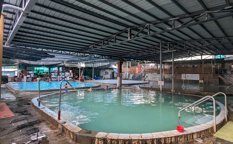 【台東金崙】最接地氣的Local溫泉浴湯|遠山功夫 、單車旅行很推!