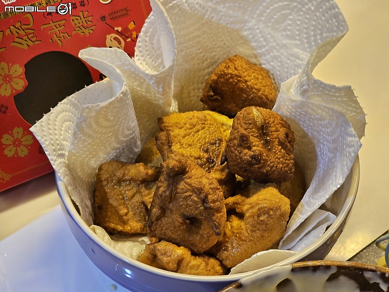 點我看大圖 年後小確幸:和老婆一起炸年糕,重溫兒時的甜蜜滋味