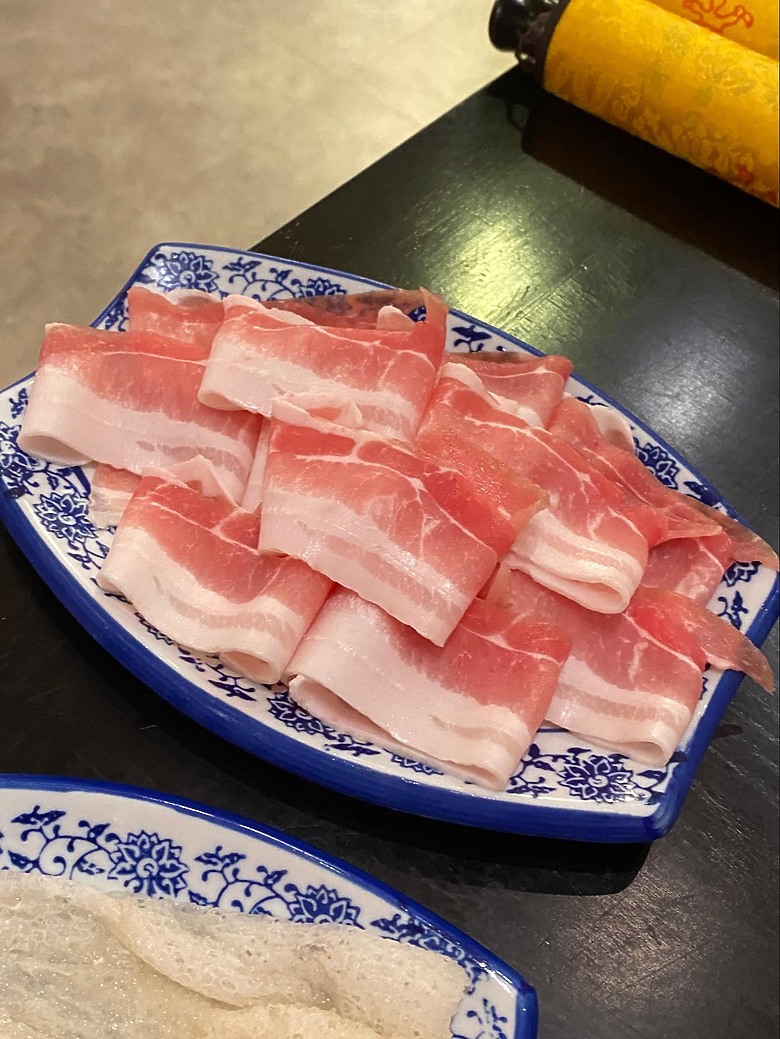 點我看大圖 【松菸食記】聚面 延吉街巷弄裡的串串麻辣火鍋,椰子雞湯,現煮桃膠,酥炸重慶小酥肉