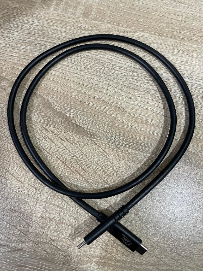 大材小用的Avier Uni G4 USB4充電測試