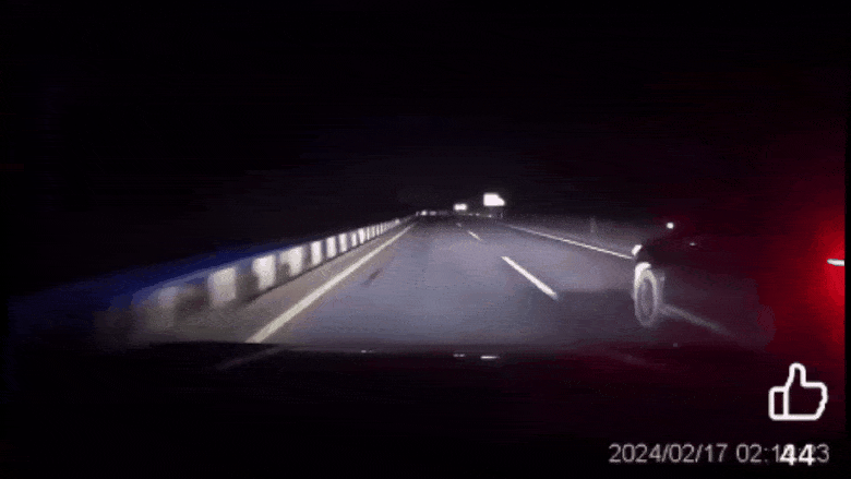 活用手電筒，避免車輛故障發生後車追撞