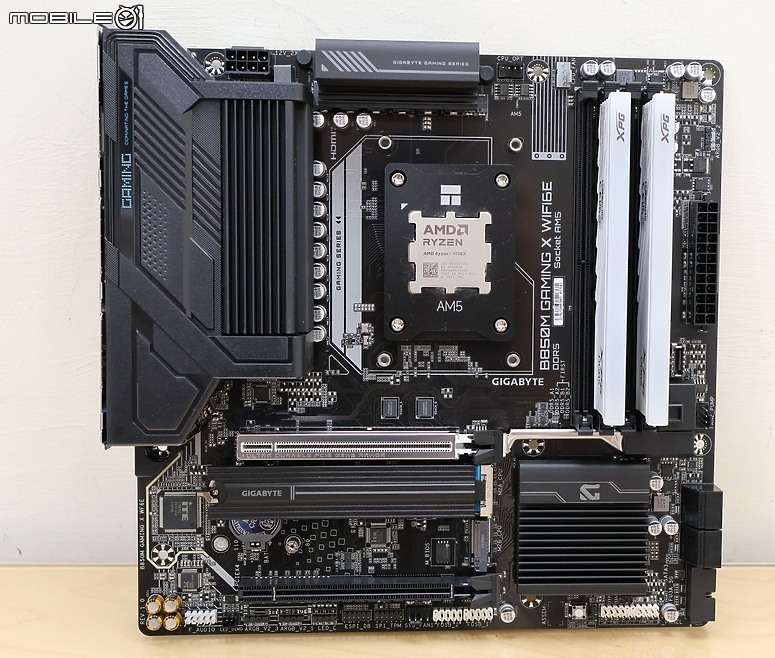 點我看大圖 技嘉 AM5 裝機系新板登場 B850M GAMING X WIFI6E 開箱