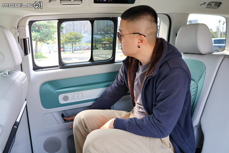 福斯商旅 Volkswagen ID.Buzz Pro S 試駕|承先啟後的經典味、豐富且出色的空間機能!