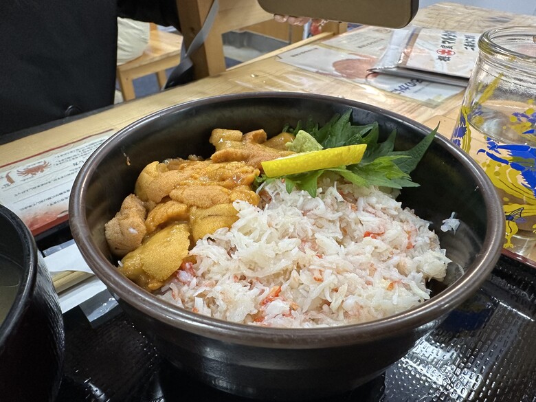北海道札幌美食大爆發🔥 帝王蟹、湯咖哩、和牛海膽燒肉吃到爽!二條市場 x AOAO水族館 x 三角市場