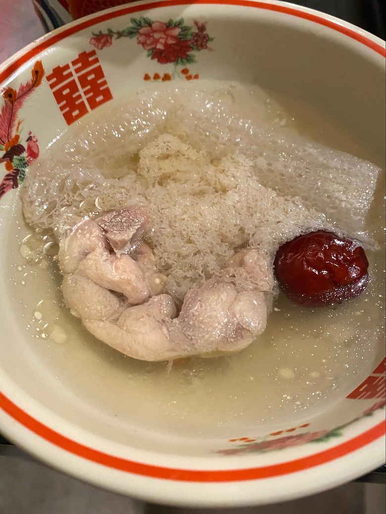 點我看大圖 【松菸食記】聚面 延吉街巷弄裡的串串麻辣火鍋,椰子雞湯,現煮桃膠,酥炸重慶小酥肉
