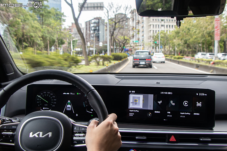 今晚，我想來點韓風休旅全家餐！Hyundai Santa Fe vs. Kia Sorento