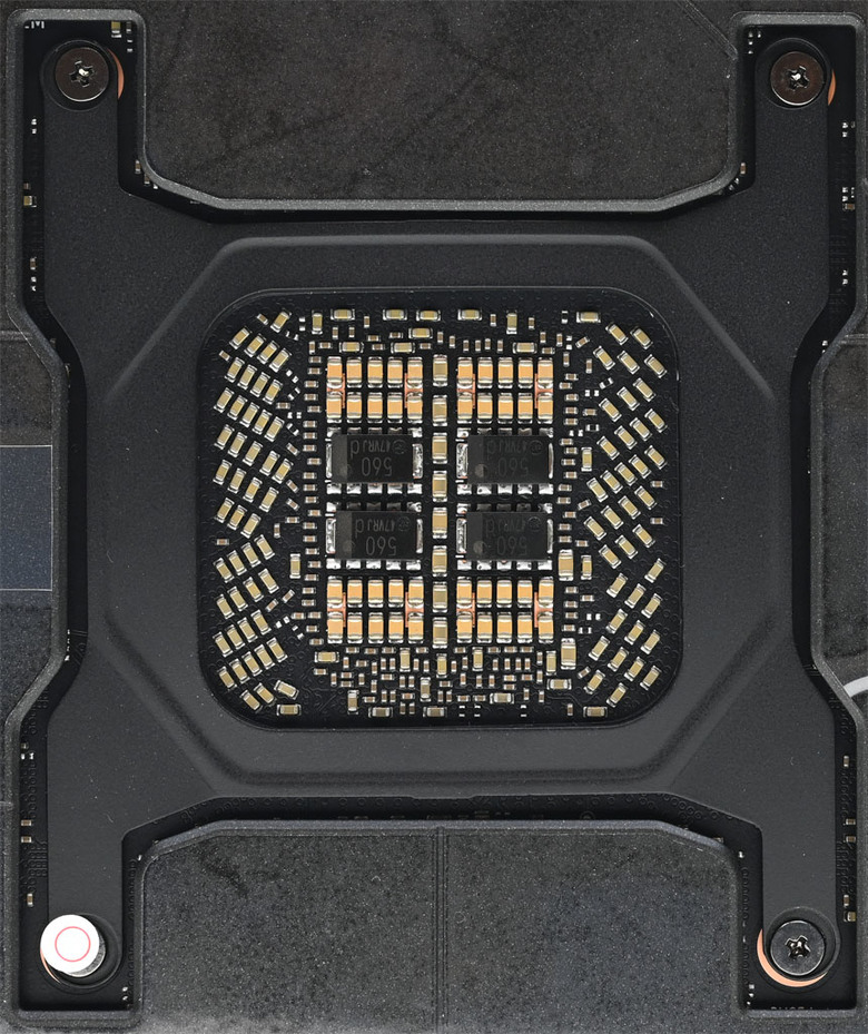 點我看大圖 動爪玩ROG ASTRAL GEFORCE RTX 5090超頻版-開箱篇