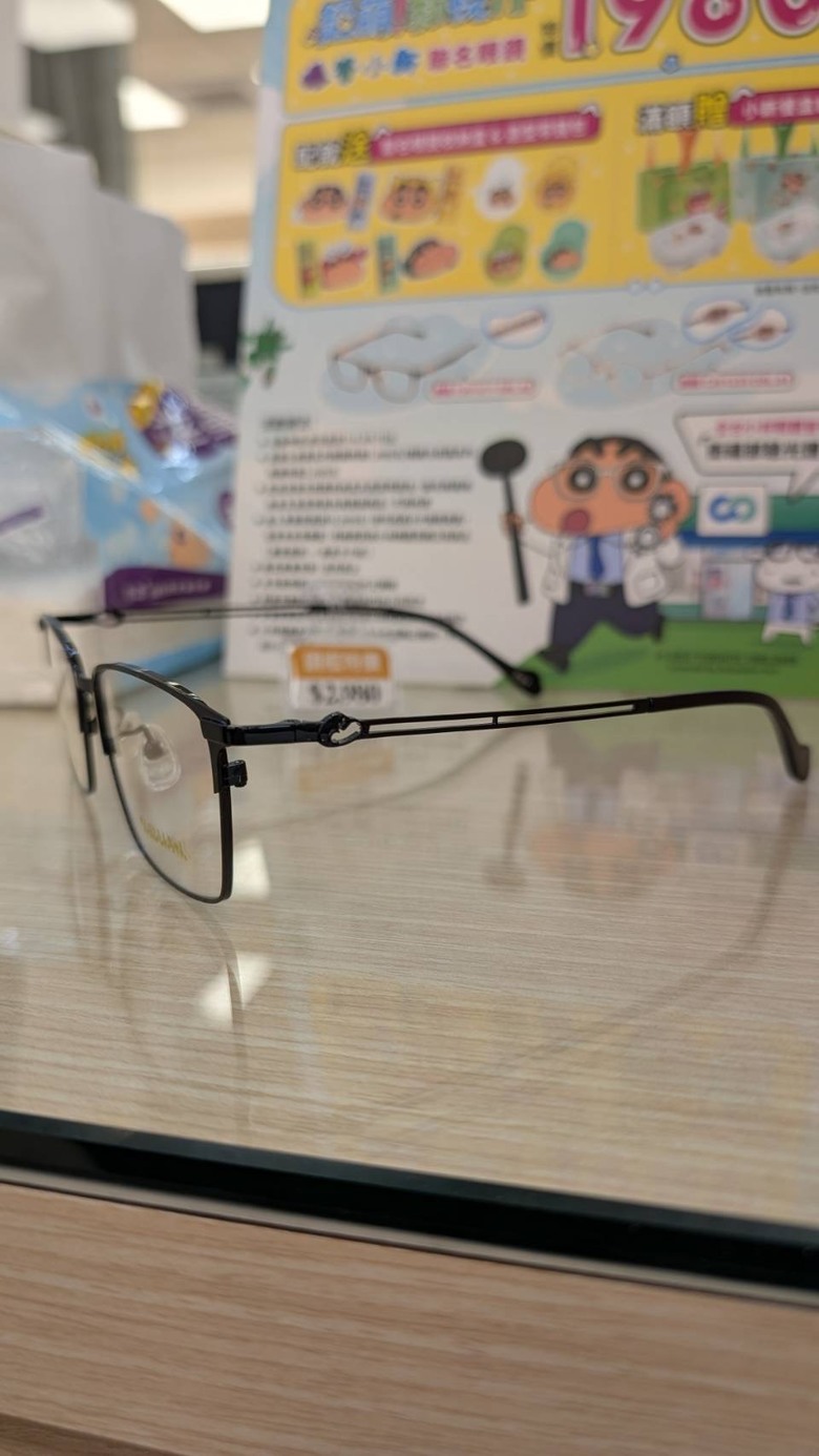 分享蠟筆小新聯名眼鏡