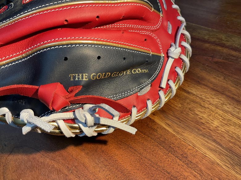 Rawlings 9歲左撇子也能用的捕手手套 ！