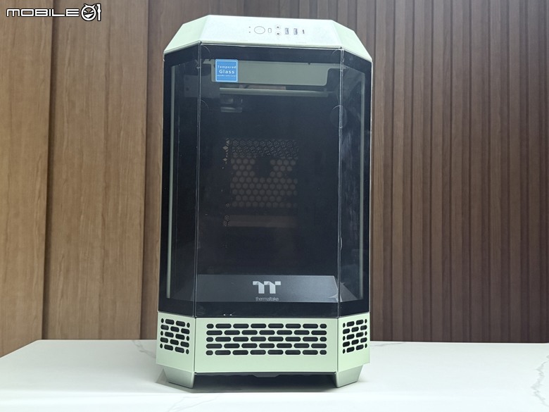 透視 The Tower 家族新成員! Tower 250 ITX機殼