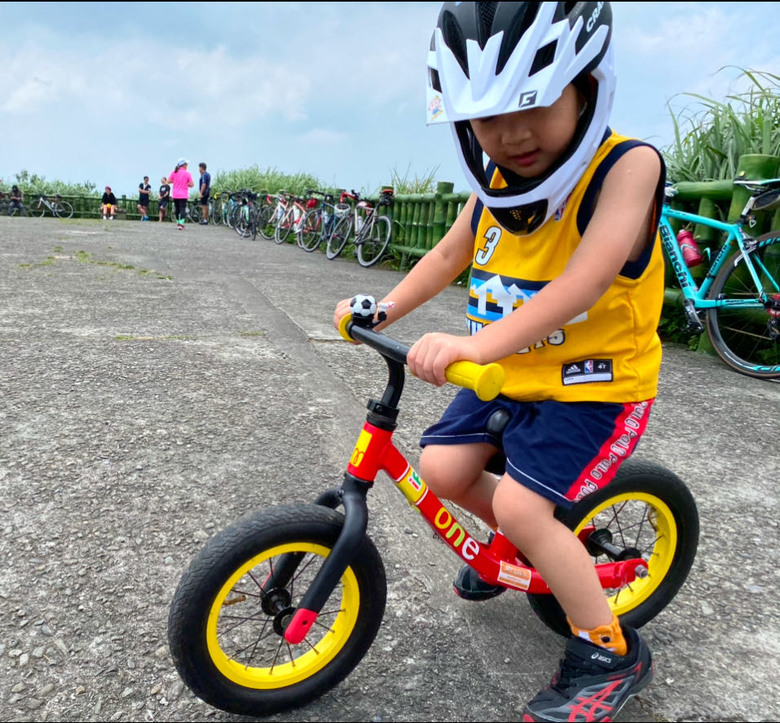 ［關箱分享］原力覺醒：孩子們的第一台單車 / GIANT momentum iFun One / Giant 競速型 Pushbike Pre 兒童滑步車