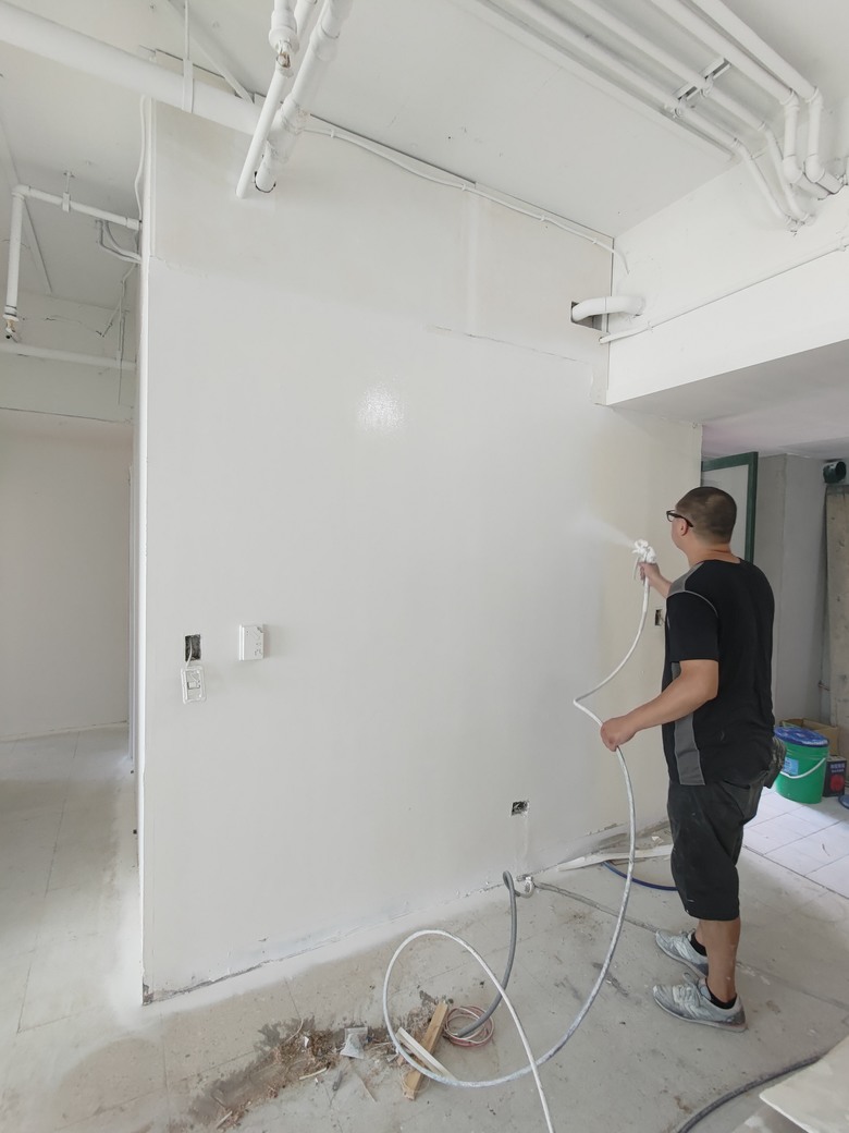 【開箱】高CP值 統包╳好溝通設計師80萬改造37年綠意盎然無印+工業風中古住辦