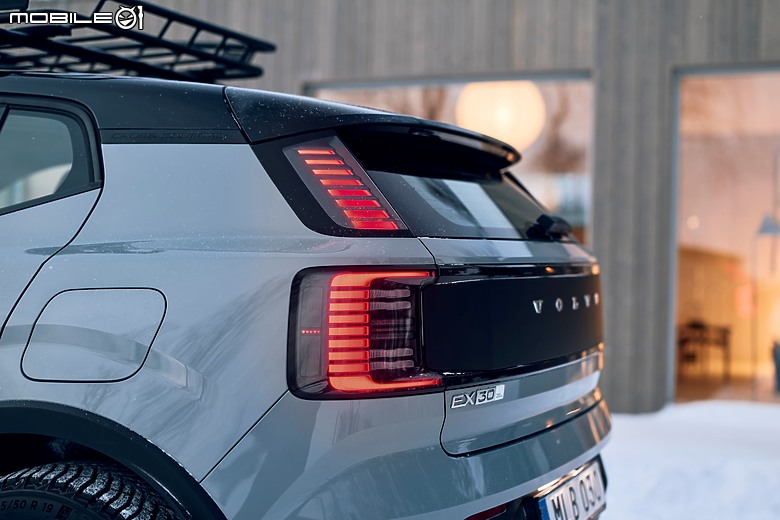 【海外新訊】Volvo EX30 Cross Country 亮相，小型純電 SUV 也能帶來越野體驗！