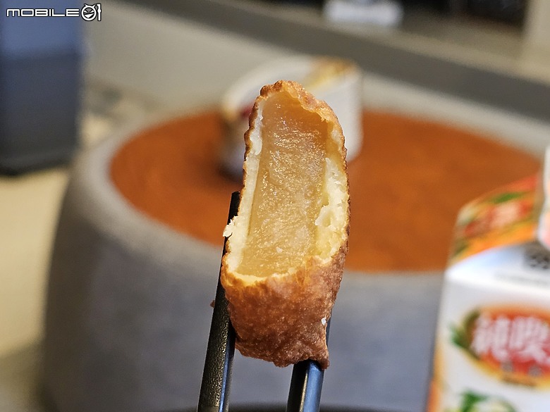 點我看大圖 年後小確幸:和老婆一起炸年糕,重溫兒時的甜蜜滋味