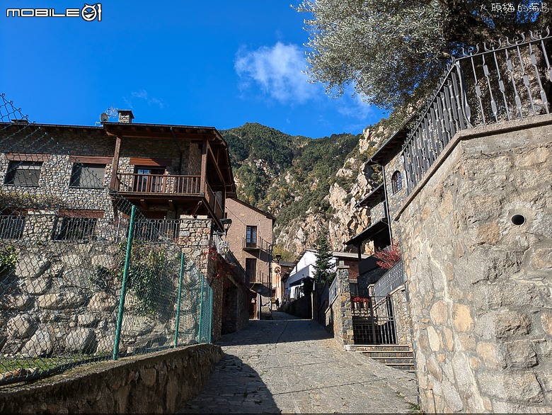 [大頭貓的海島] 藏在庇里牛斯山中的小國家 安道爾(Andorra)