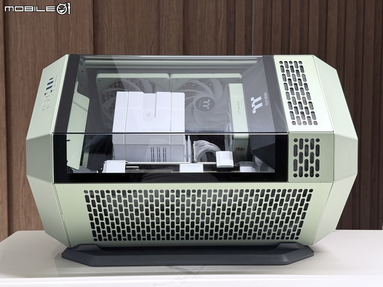 透視 The Tower 家族新成員! Tower 250 ITX機殼