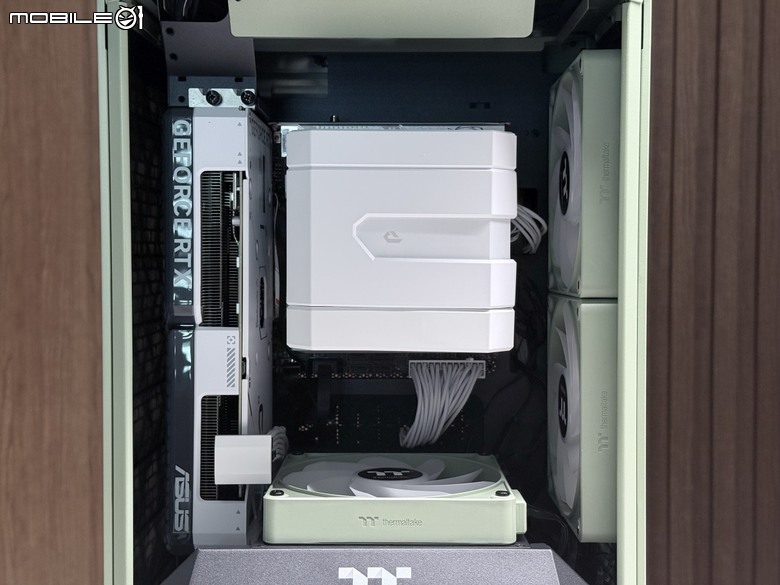 透視 The Tower 家族新成員! Tower 250 ITX機殼