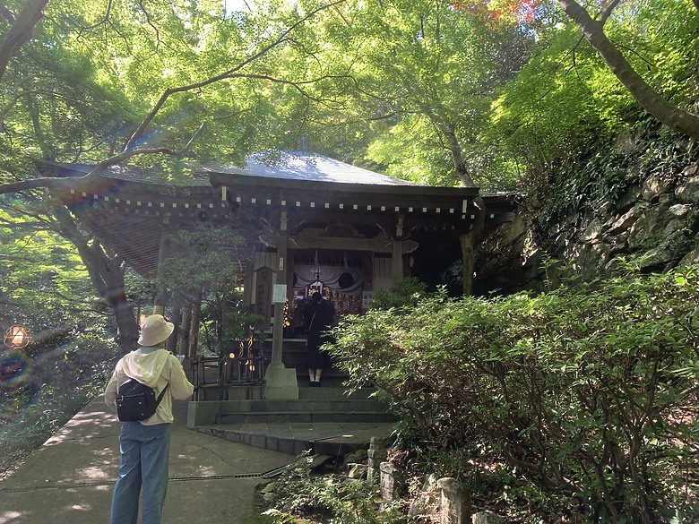 ＜日本＞2023關西~初雪食堂、八幡宮展望台、日弁禮八幡宮、琵琶湖