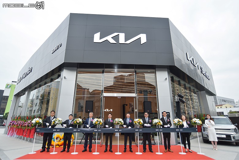 【國內新訊】Kia 台中文心 2S 服務廠遷址擴大營運，遵循「Kia Store」設計概念打造！