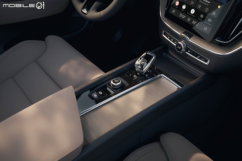【國外新訊】Volvo 發佈新年式 XC60，外觀質感進化另換上全新車載系統！