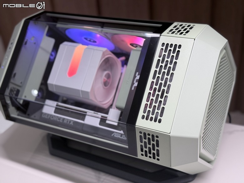 透視 The Tower 家族新成員! Tower 250 ITX機殼