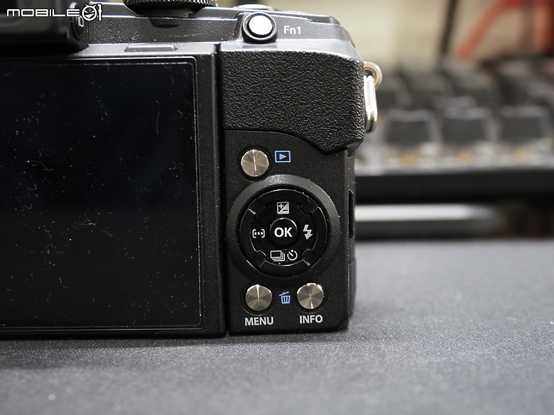 "新機"入手 - Stylus 1s