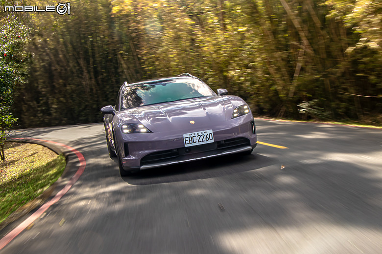 Porsche Taycan 4S Cross Turismo 小改款試駕|性能、續航大提升,還有難以取代的獨特性!