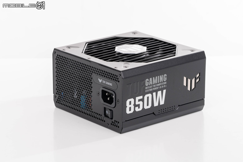 ASUS TUF GeForce RTX 5070 Ti O16G GAMING 顯示卡開箱實測 以優異散熱性能帶來效能加值的超頻卡選擇