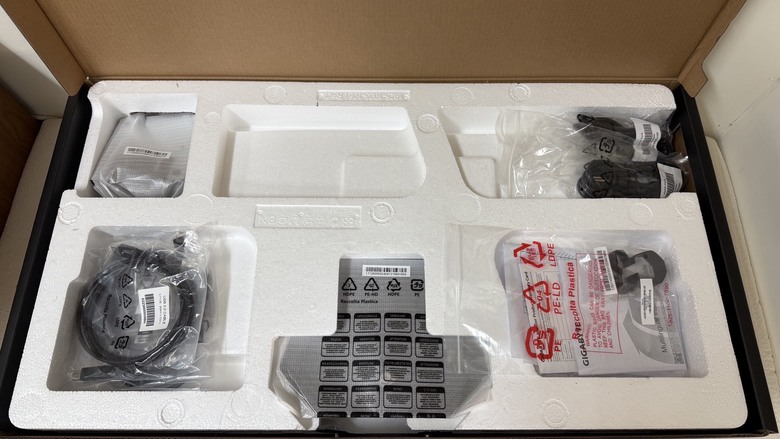 【開箱】技嘉新螢幕的實用性高嗎？分享實際使用MO27Q2的感受
