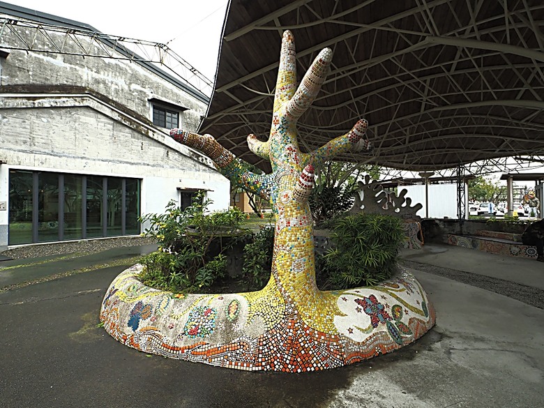 湯圍溝溫泉公園、麒麟酒店、成功國小舊禮堂與校長宿舍(moku旅人書店)、聖母醫院耶穌聖心堂、勉民堂、羅東中山公園、中興文化創意園區 — 礁溪溫泉旅館與羅東一日遊
