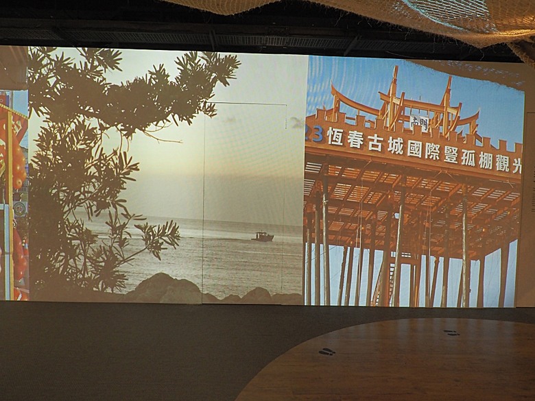 車城 落山風藝術季 【看海美術館展區、海口村街道及村落展區、墾丁長灘休閒飯店、紅柴。居 山海之隅】,順遊恆春縣城東門及北門、恆春文化中心民謠館,品嚐半島特色美食 — 香酥鴨、綠豆蒜 — 2025年初 國境之南看海賞藝小旅行 【小惡魔畫蛇添福】補篇(2)