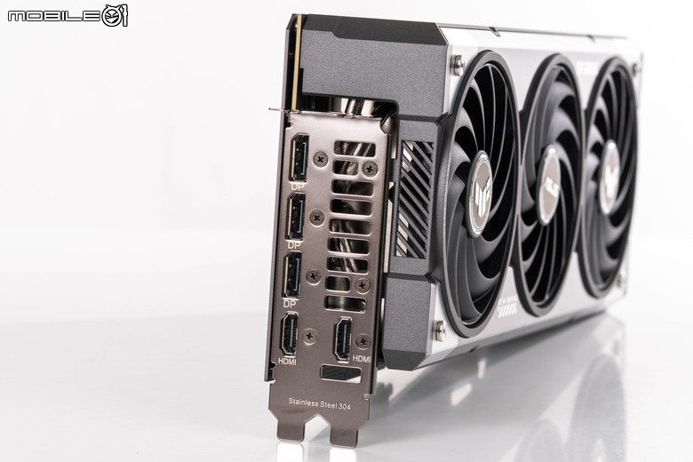 ASUS TUF GeForce RTX 5070 Ti O16G GAMING 顯示卡開箱實測 以優異散熱性能帶來效能加值的超頻卡選擇