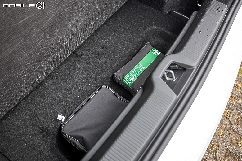 Volvo EX30 Twin Motor Performance 試駕｜ 有型、有趣但不容小覷的純電小休旅！