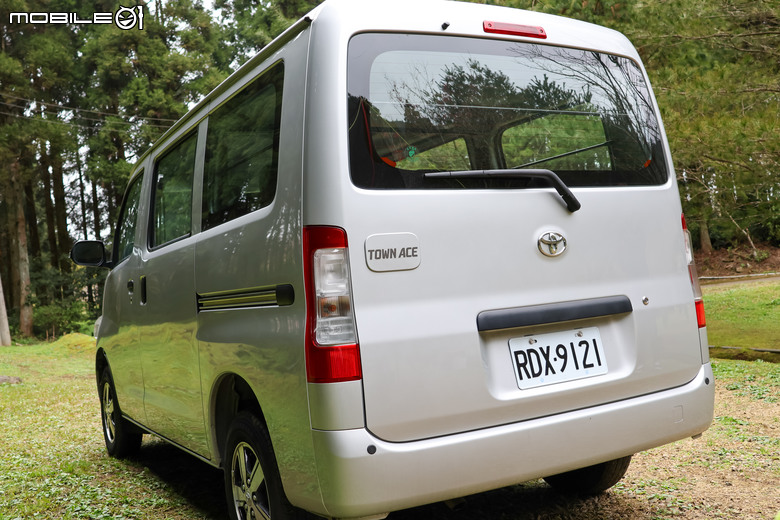 Toyota Town Ace 廂型車5人自排TSS試駕|突出的實用性、空間機能表現一流!