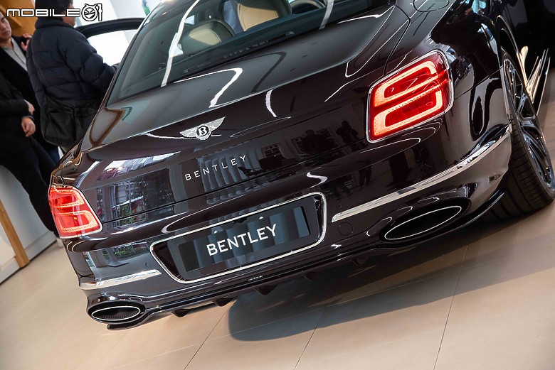 【採訪】雙車型自1780萬元起,挾帶最強動力之Bentley全新Flying Spur國內發表!