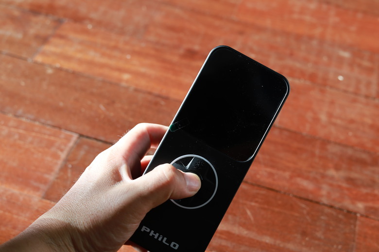 開箱 常在路上走跳的安全性預防配備 PHILO TP20 ll 無線5000容量電動急速打氣機