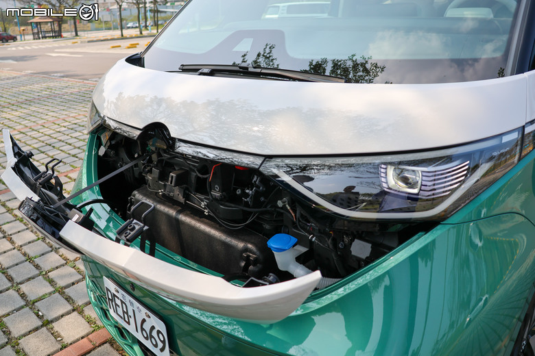 福斯商旅 Volkswagen ID.Buzz Pro S 試駕|承先啟後的經典味、豐富且出色的空間機能!