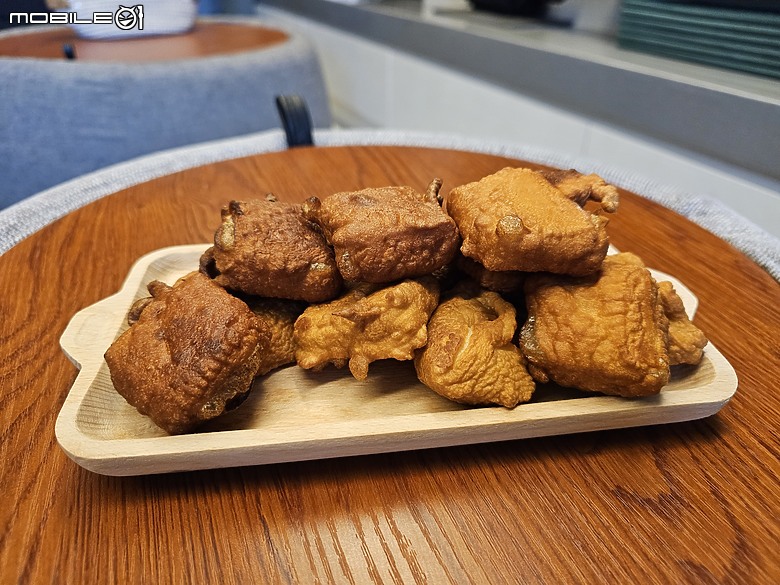 點我看大圖 年後小確幸:和老婆一起炸年糕,重溫兒時的甜蜜滋味