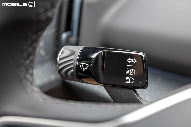 Volvo EX30 Twin Motor Performance 試駕｜ 有型、有趣但不容小覷的純電小休旅！