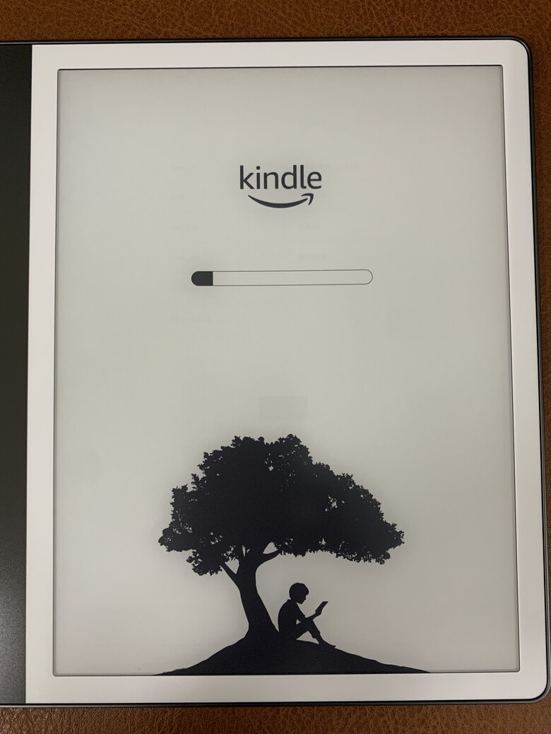 這是最大的Kindle喔～2024 最新款Kindle Scribe2 vs Paperwhite 6