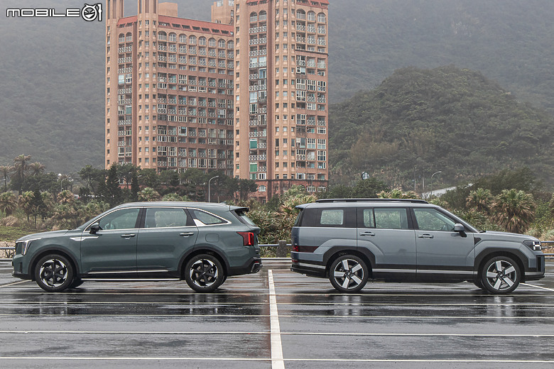 今晚,我想來點韓風休旅全家餐!Hyundai Santa Fe vs. Kia Sorento