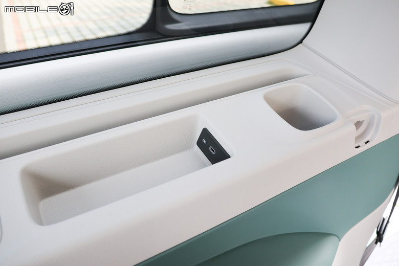 福斯商旅 Volkswagen ID.Buzz Pro S 試駕|承先啟後的經典味、豐富且出色的空間機能!