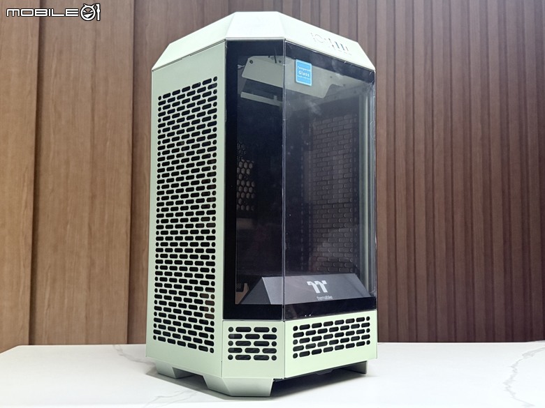 透視 The Tower 家族新成員! Tower 250 ITX機殼
