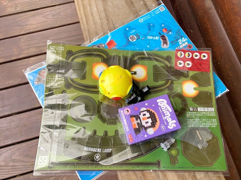 點我看大圖 獨棟主題式溜滑梯小木屋,房間裡面有滑梯還有很多玩具、玩偶,小朋友玩得超開心!