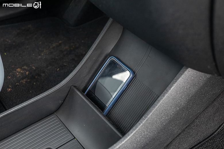 Volvo EX30 Twin Motor Performance 試駕| 有型、有趣但不容小覷的純電小休旅!
