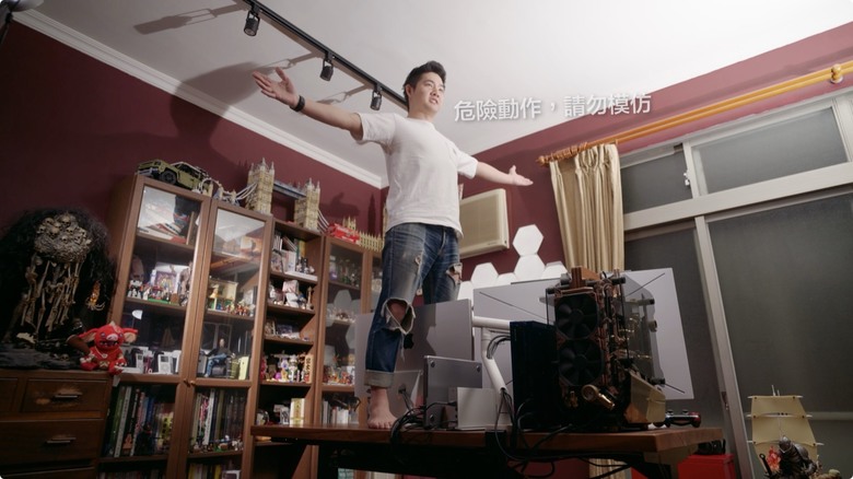【開箱】FUNTE 實木電動升降桌，分享我日常搭配的四招減少腰痠背痛、眼睛疲勞