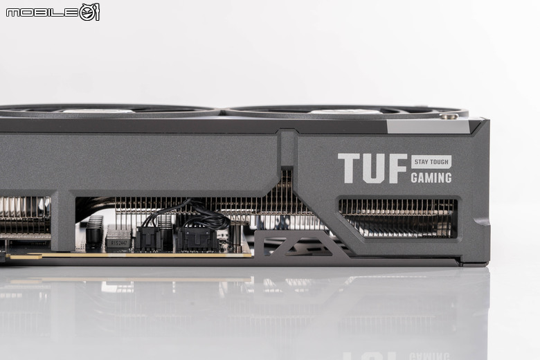 ASUS TUF GeForce RTX 5070 Ti O16G GAMING 顯示卡開箱實測 以優異散熱性能帶來效能加值的超頻卡選擇