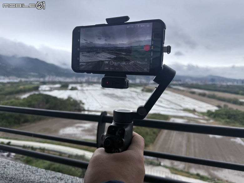 【3C開箱】 DJI Osmo Mobile 7P：手機穩定器的新境界！